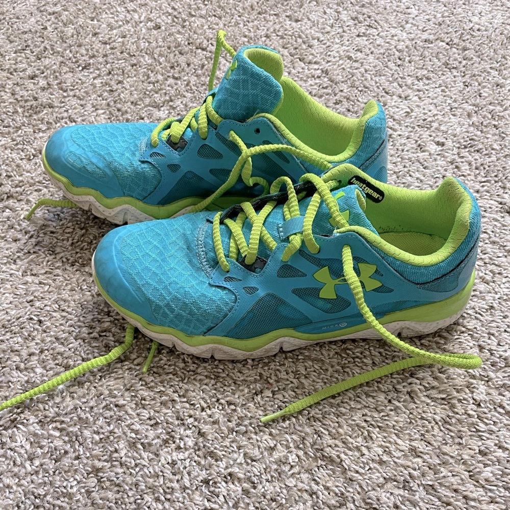 Under Armour womens tennis shoes, size 7, turquoise with lime green laces